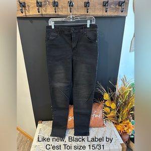 Like new, Black Label jeans by C’est Toi size 15/31 non-distressed skinny fit